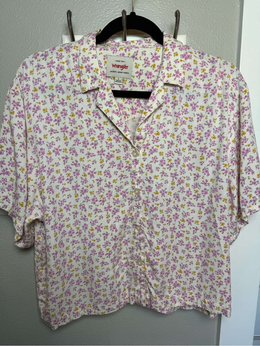 Wrangler Floral Button Down Shirt Women’s Large Pink Yellow Cottagecore Western